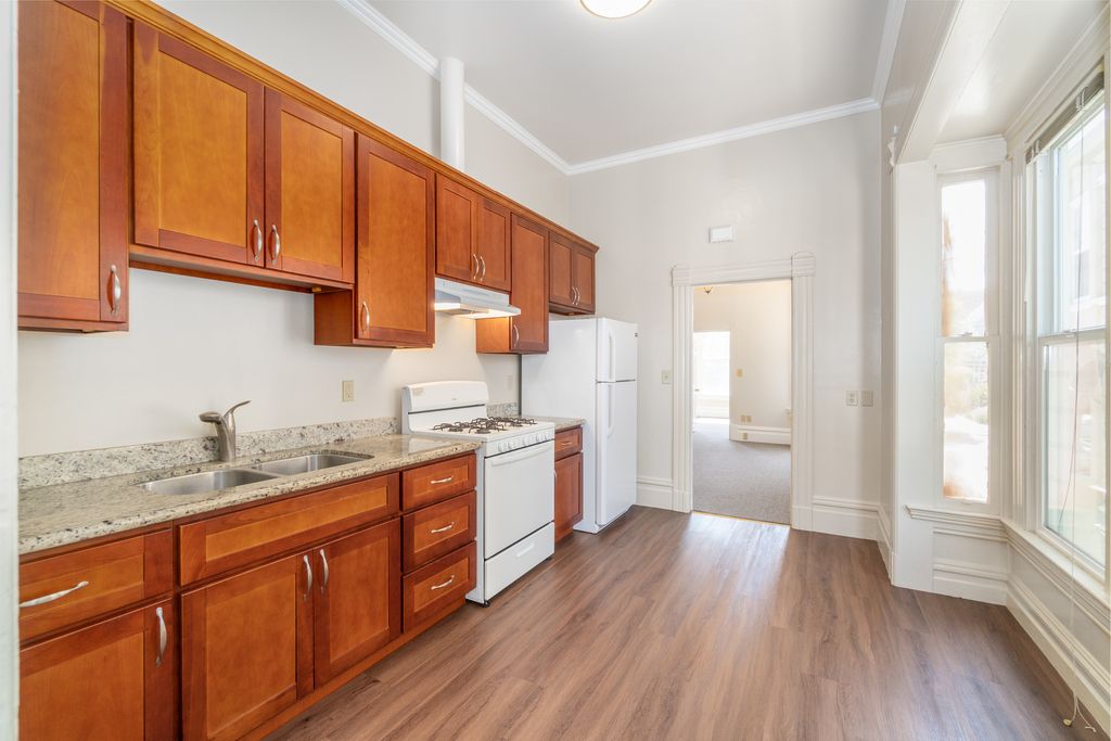 1823 Encinal Ave #C
