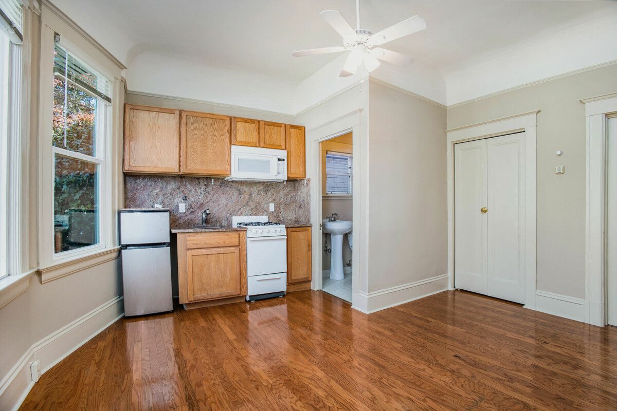 4382 Howe Street #1 