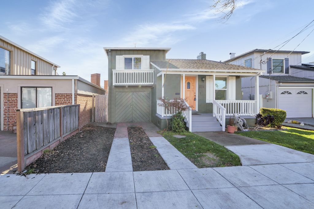 924 Versailles Ave