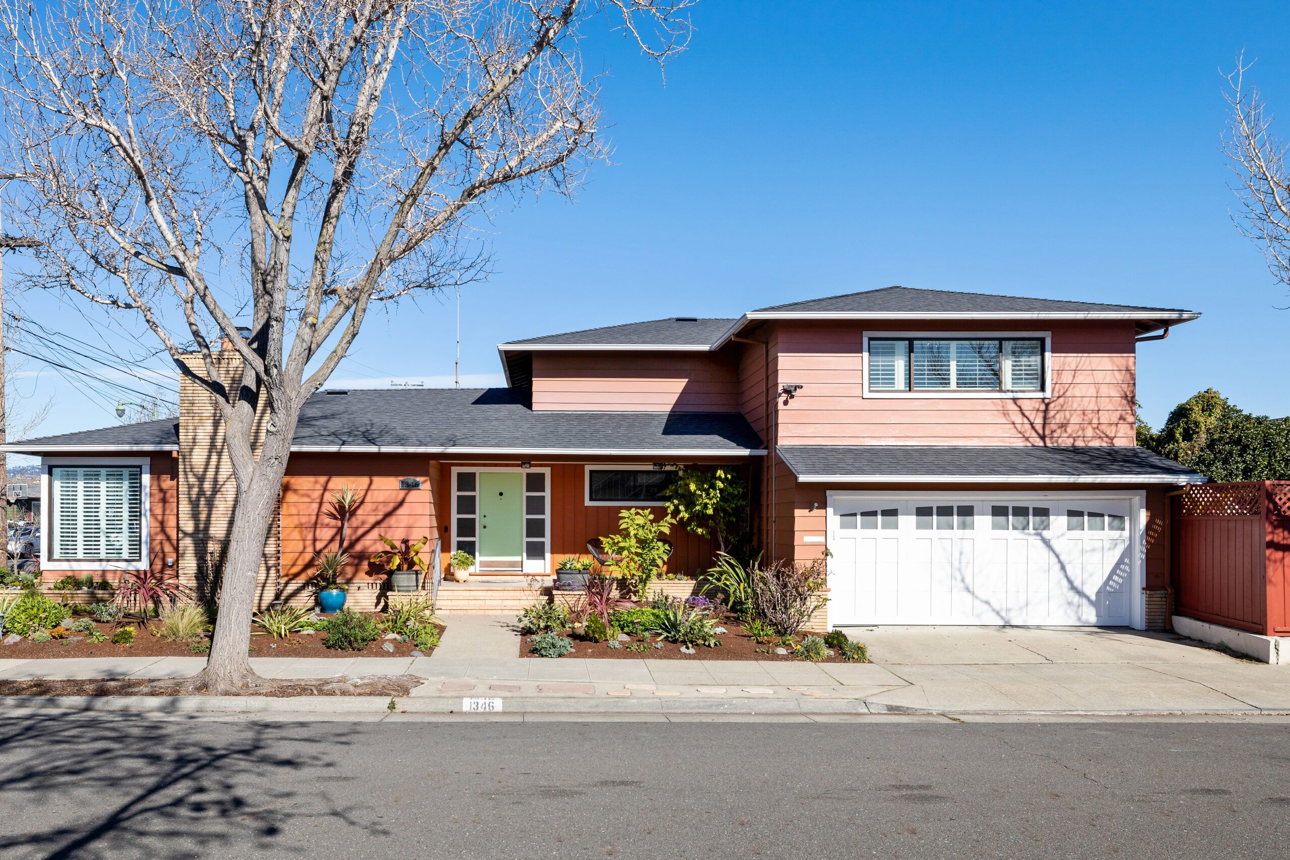 1346 Hansen Ave