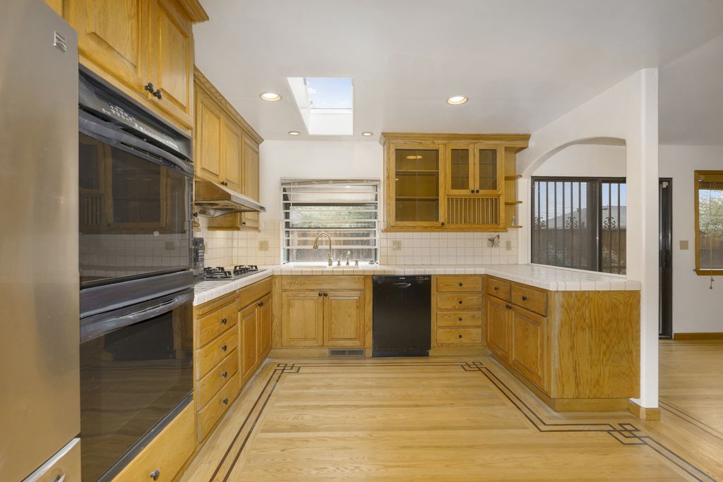 3462 Figueroa Drive 