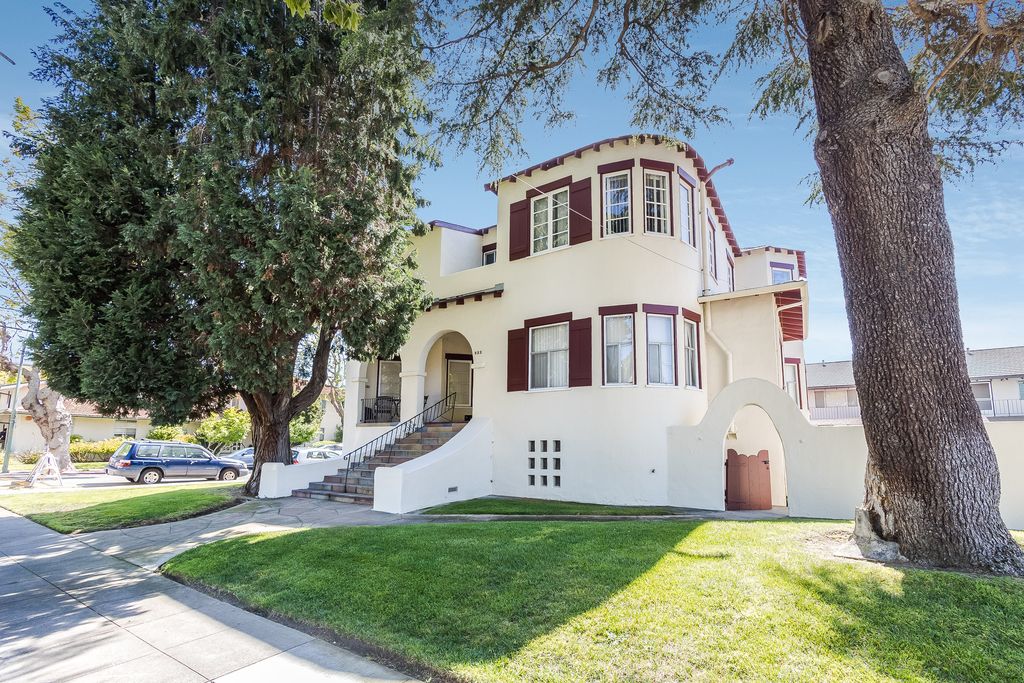 922 Chestnut St Apt #4