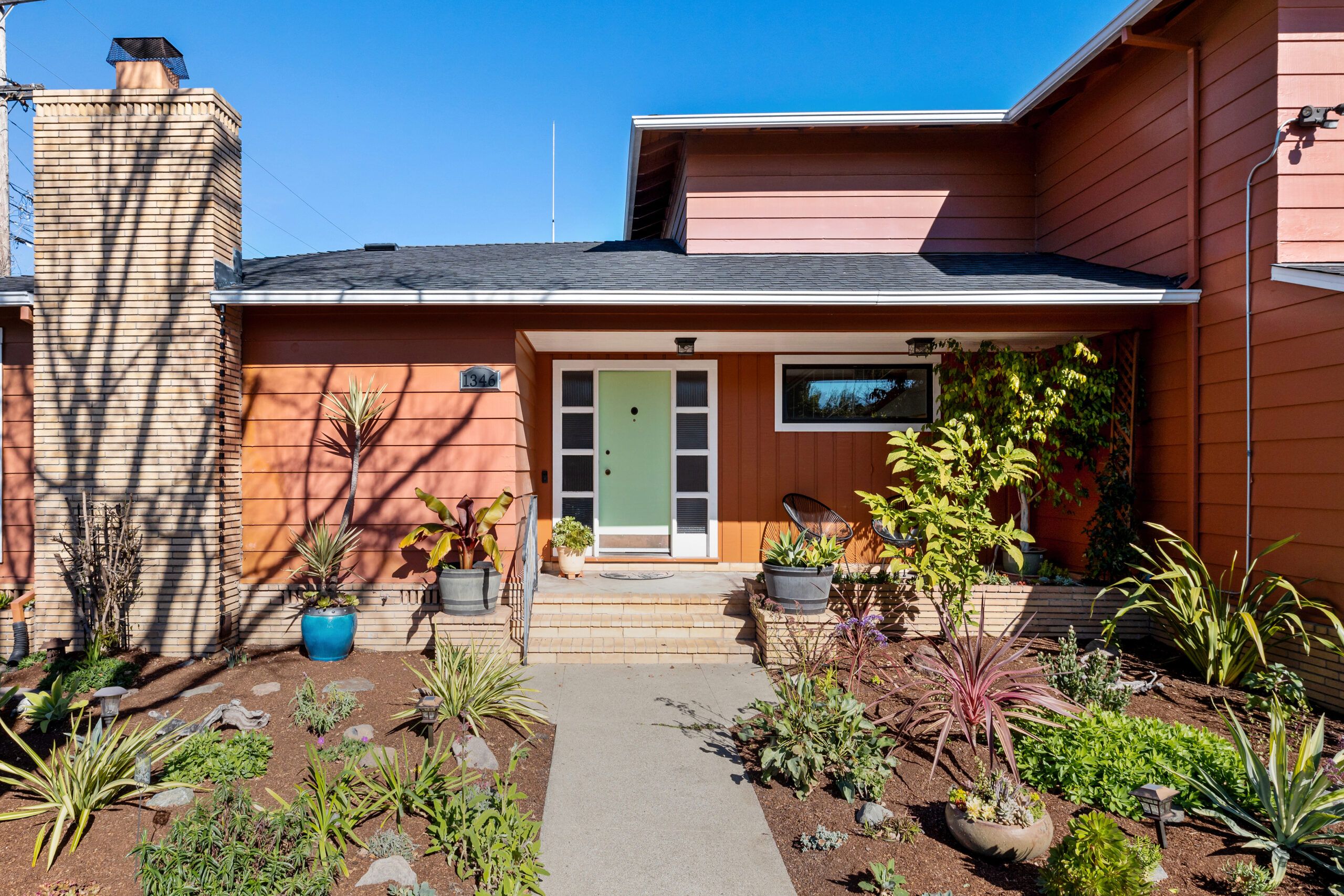 1346 Hansen Ave
