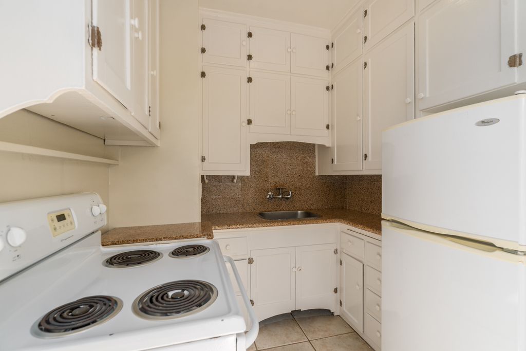 922 Chestnut Street #1