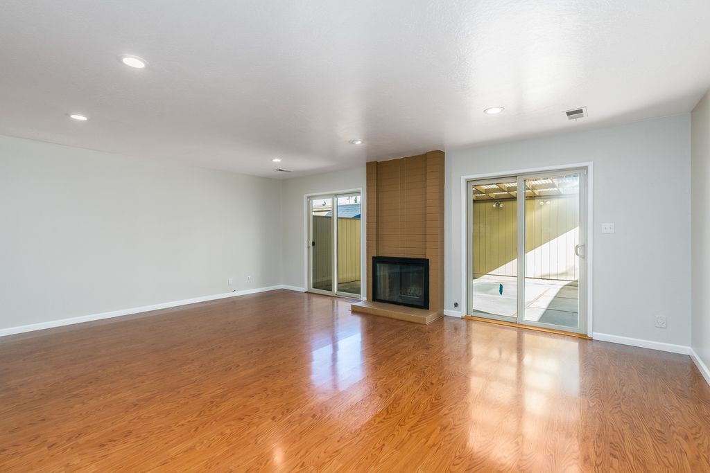 1123 Bismarck Lane 