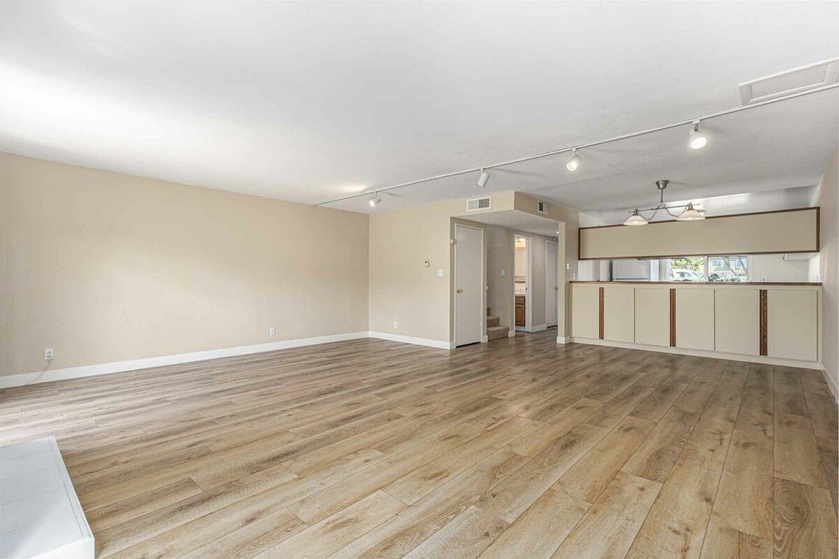 3109 El Paseo
