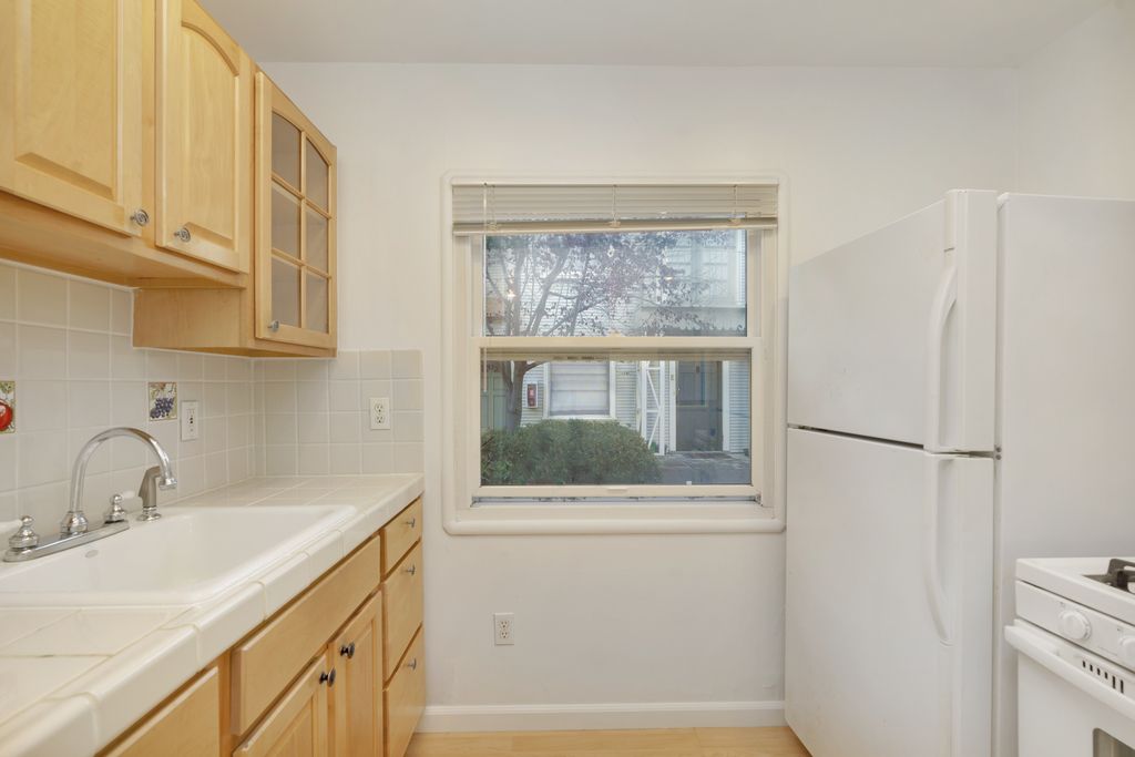 2149 Santa Clara Ave  #H