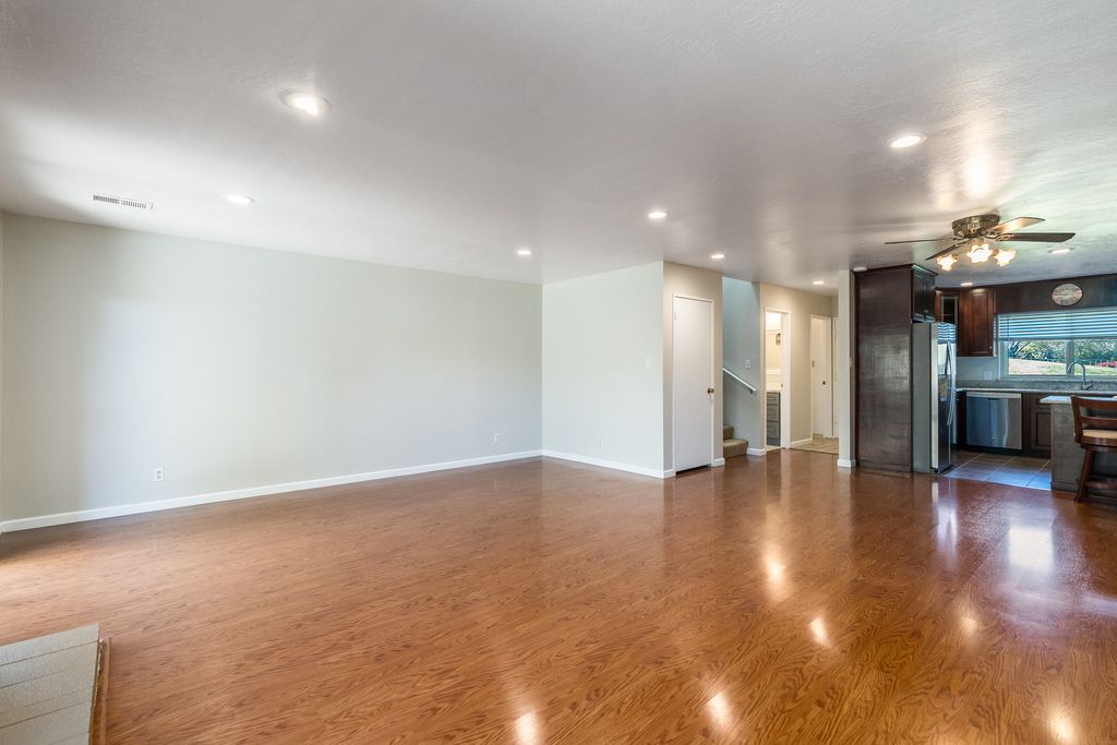 1123 Bismarck Lane 