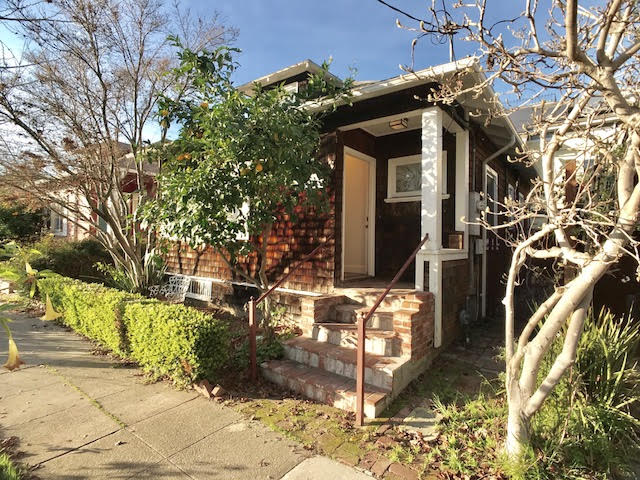 903 San Antonio