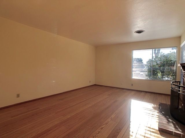 1401 Versailles #A