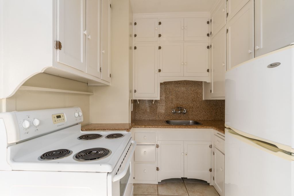 922 Chestnut Street #1