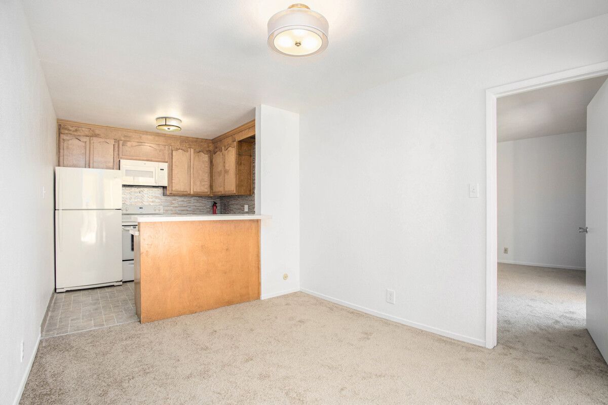 1825 Shoreline Drive, #208