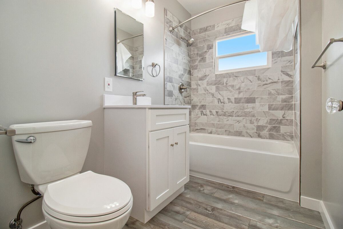 2521 Buena Vista Ave - Right duplex