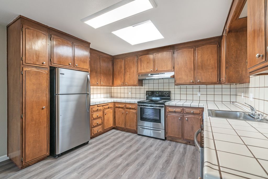 1304 Versailles Ave #B