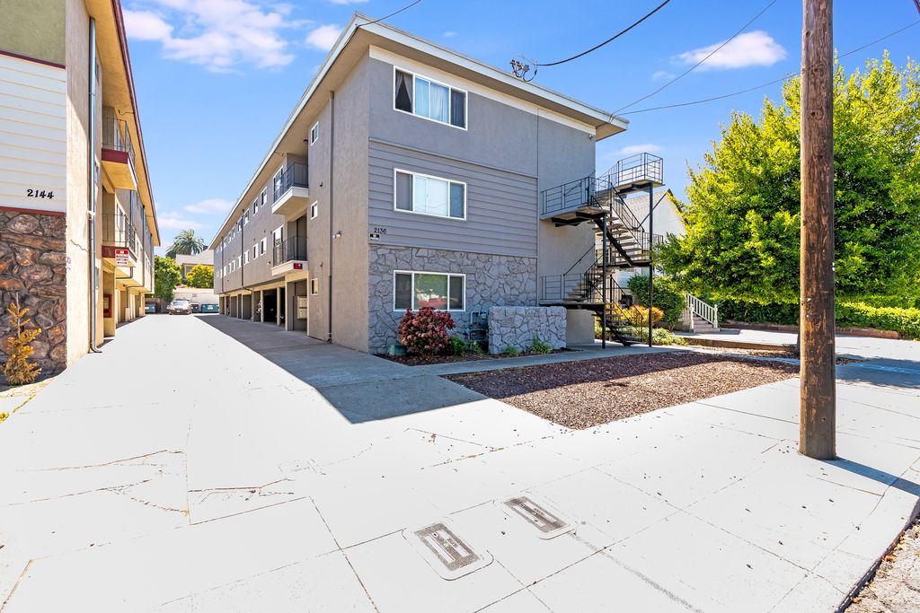 2136 Lincoln Ave #R