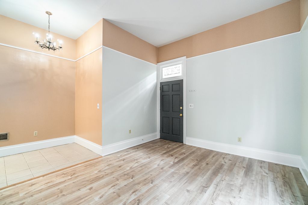 2216 Encinal Ave #C