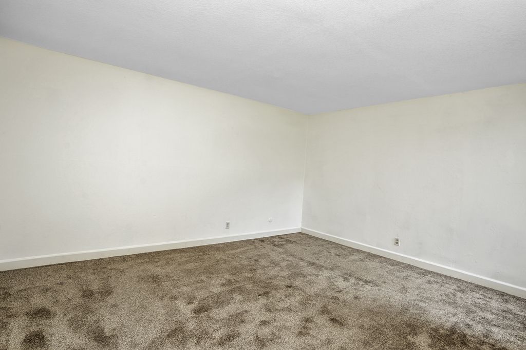 2101 Shoreline Drive #155