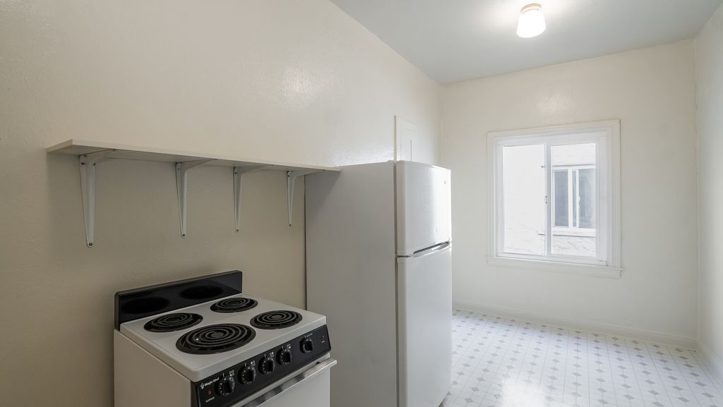 615 Central Ave #205