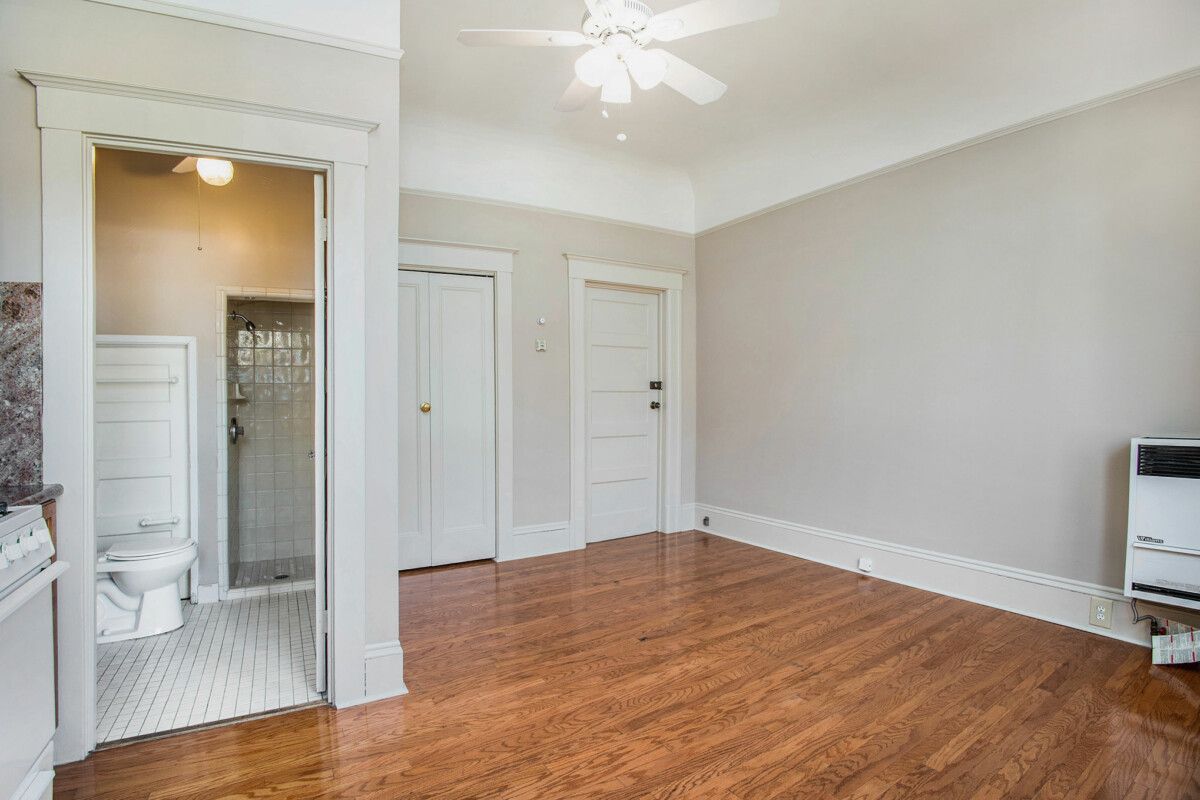 4382 Howe Street #1 