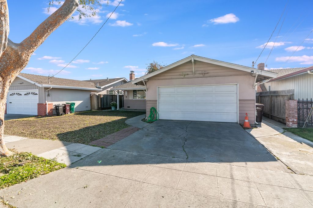 840 Barker Ave 