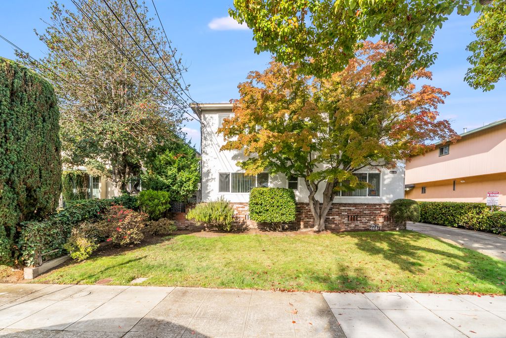 1337 Pearl Street #E
