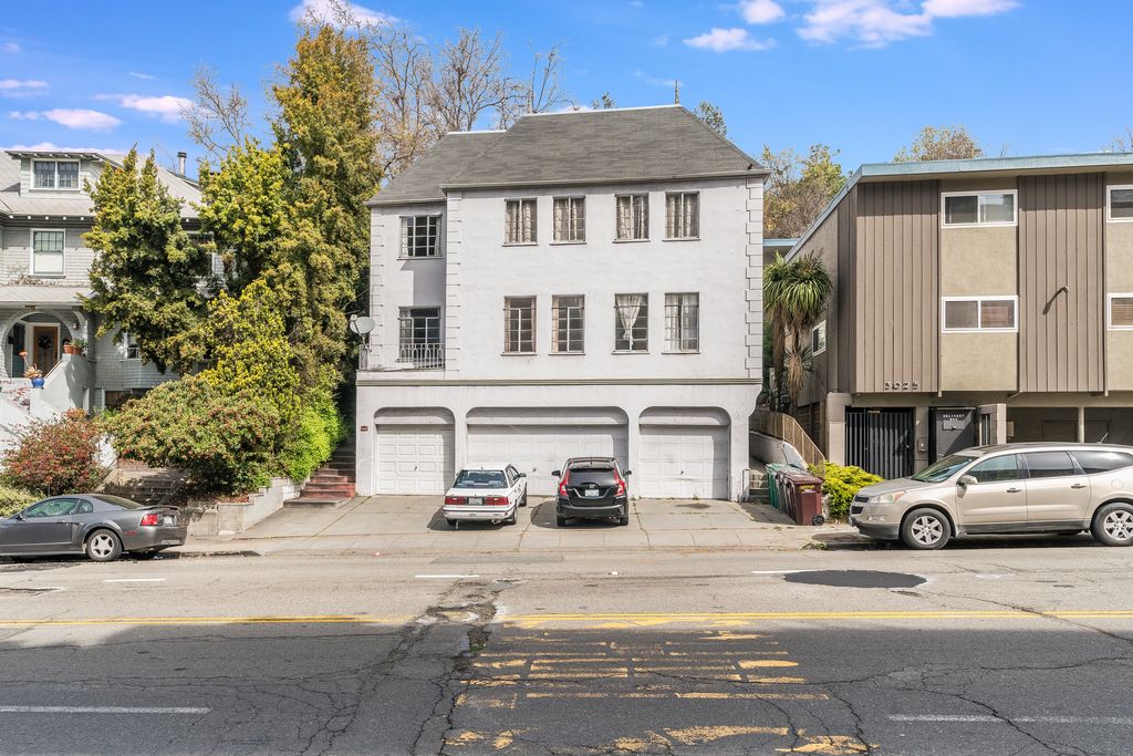 3009 Park Blvd #2