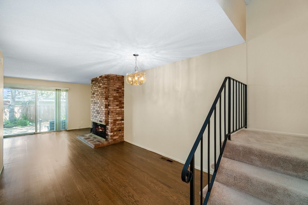 2701 Bayview Dr