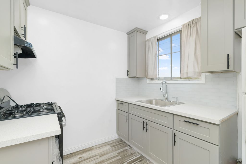 223 Pacific Ave #A