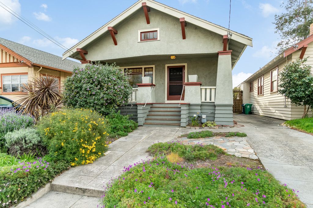 1824 Elm Street