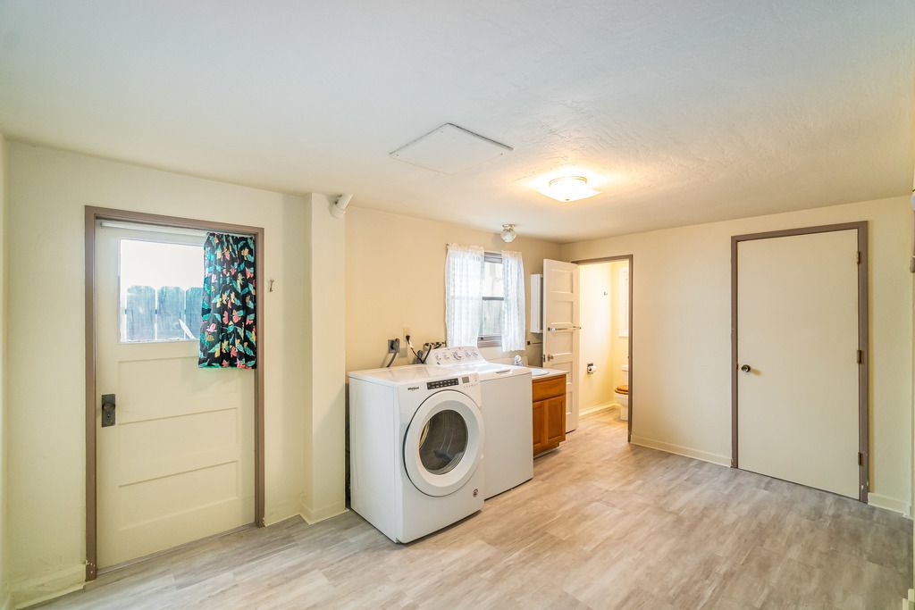 123 Santa Clara Ave