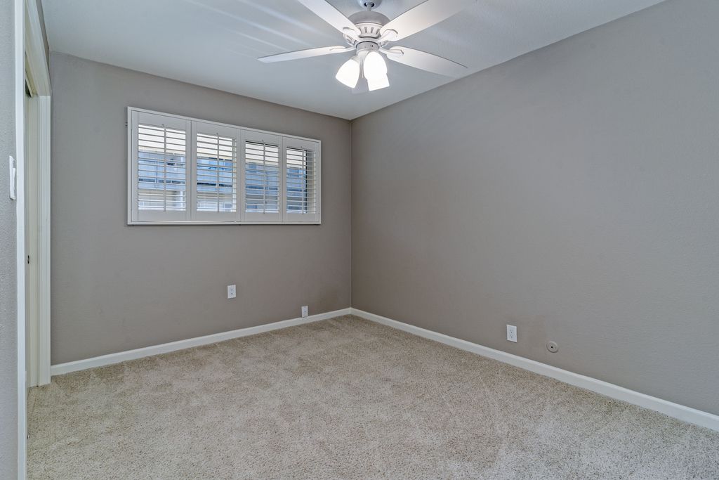 339 Broadway #213