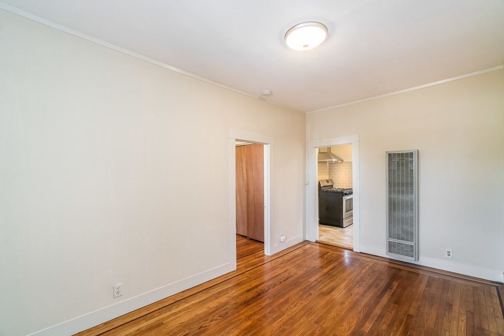 2811 Encinal Ave #C