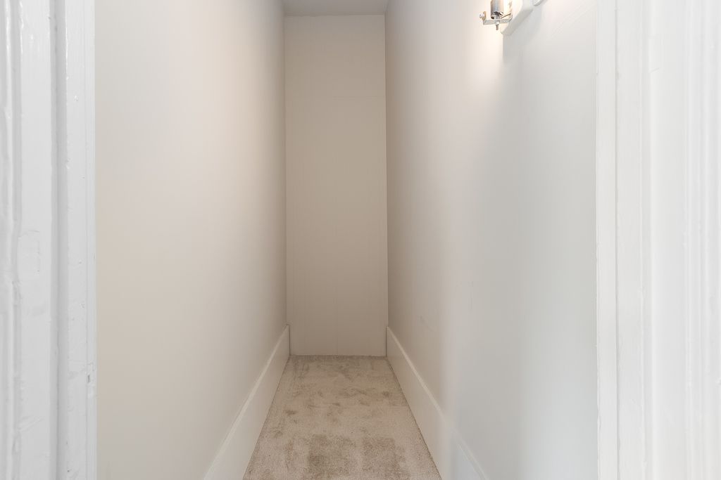 1718 Lincoln Ave - Lower unit 