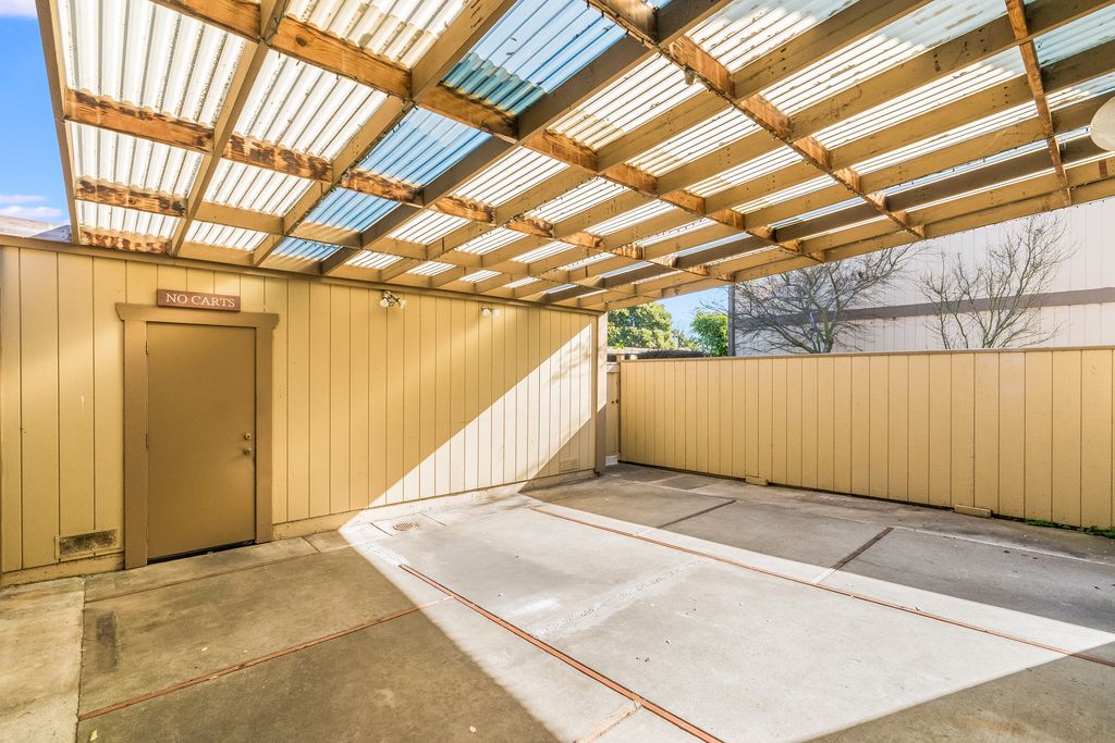 1123 Bismarck Lane 