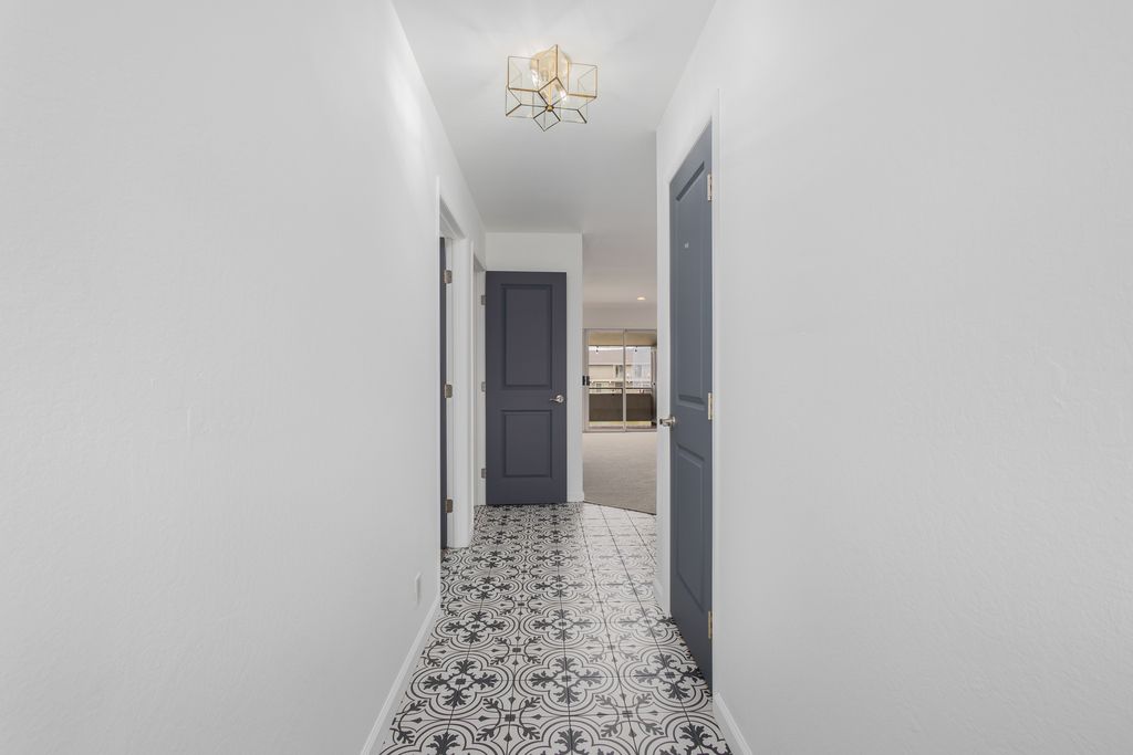 339 Broadway #210