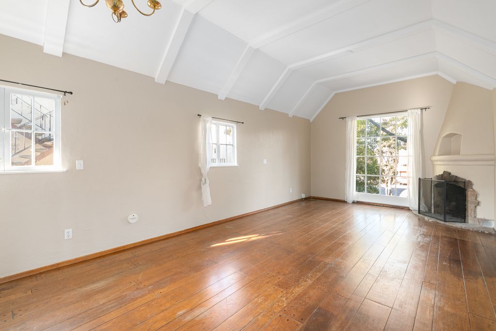 1426 Chestnut Street #4