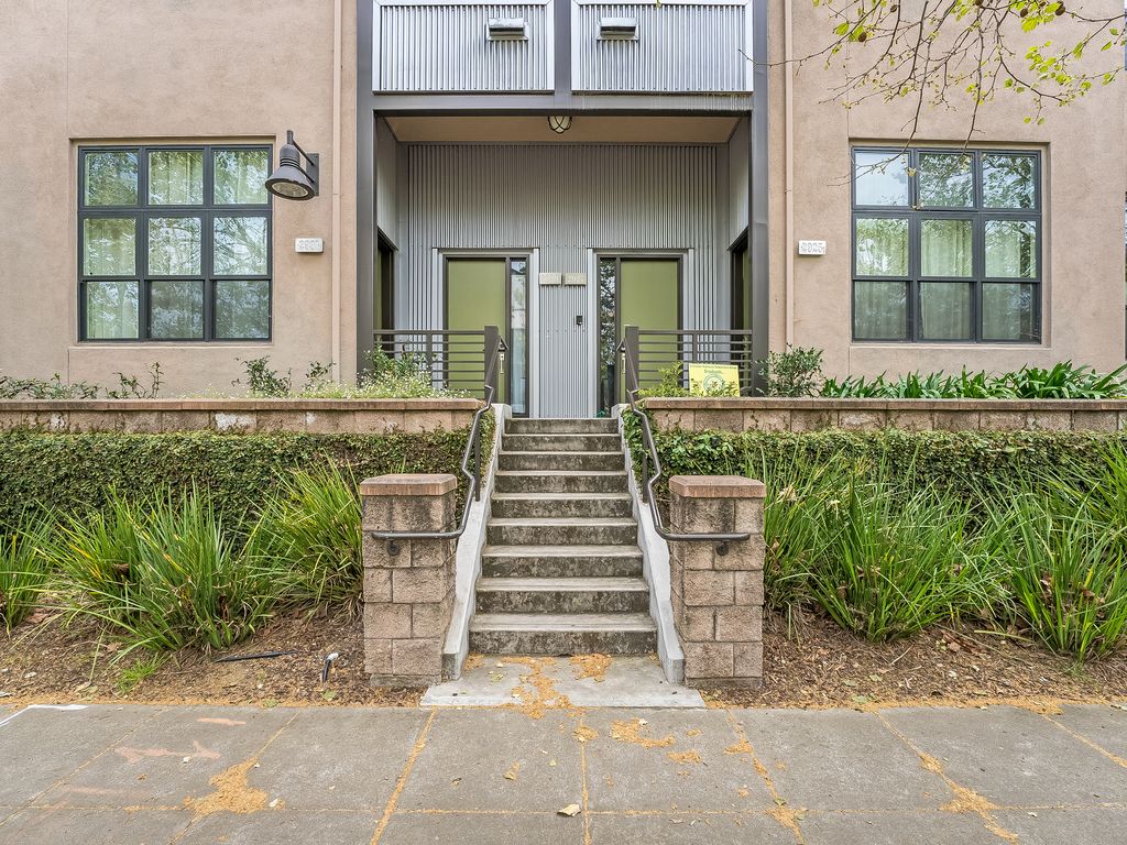 2929 Glascock Street