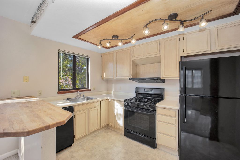 1525 Verdi Street 
