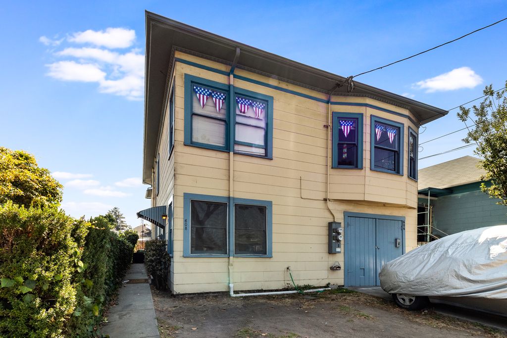 608 Lincoln Ave 