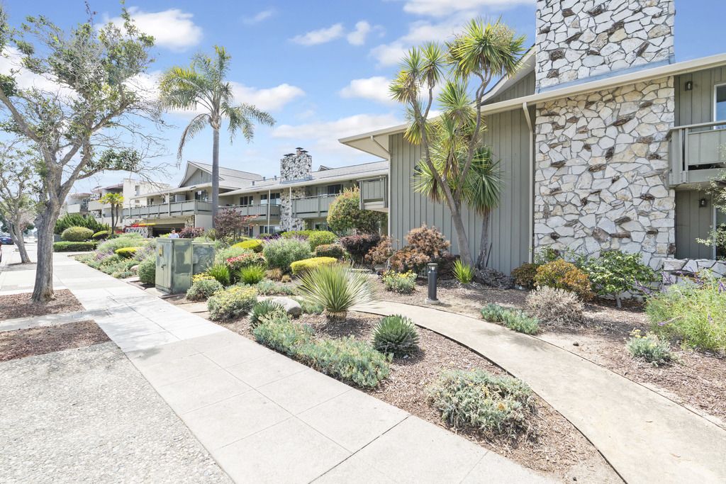 339 Broadway #210