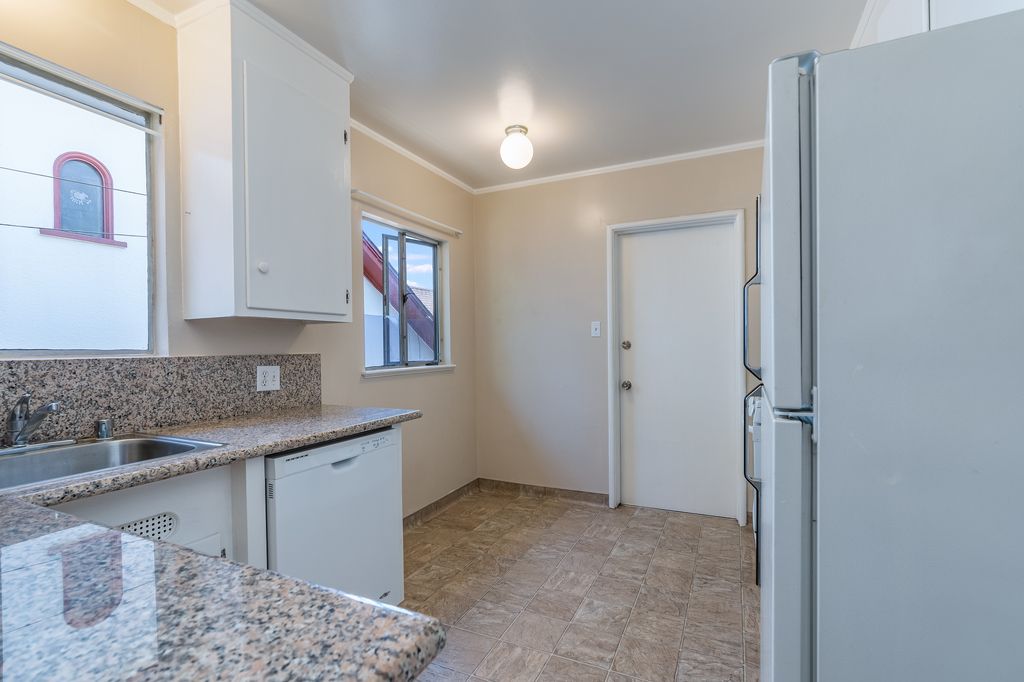 2034 Central Ave - Upper unit