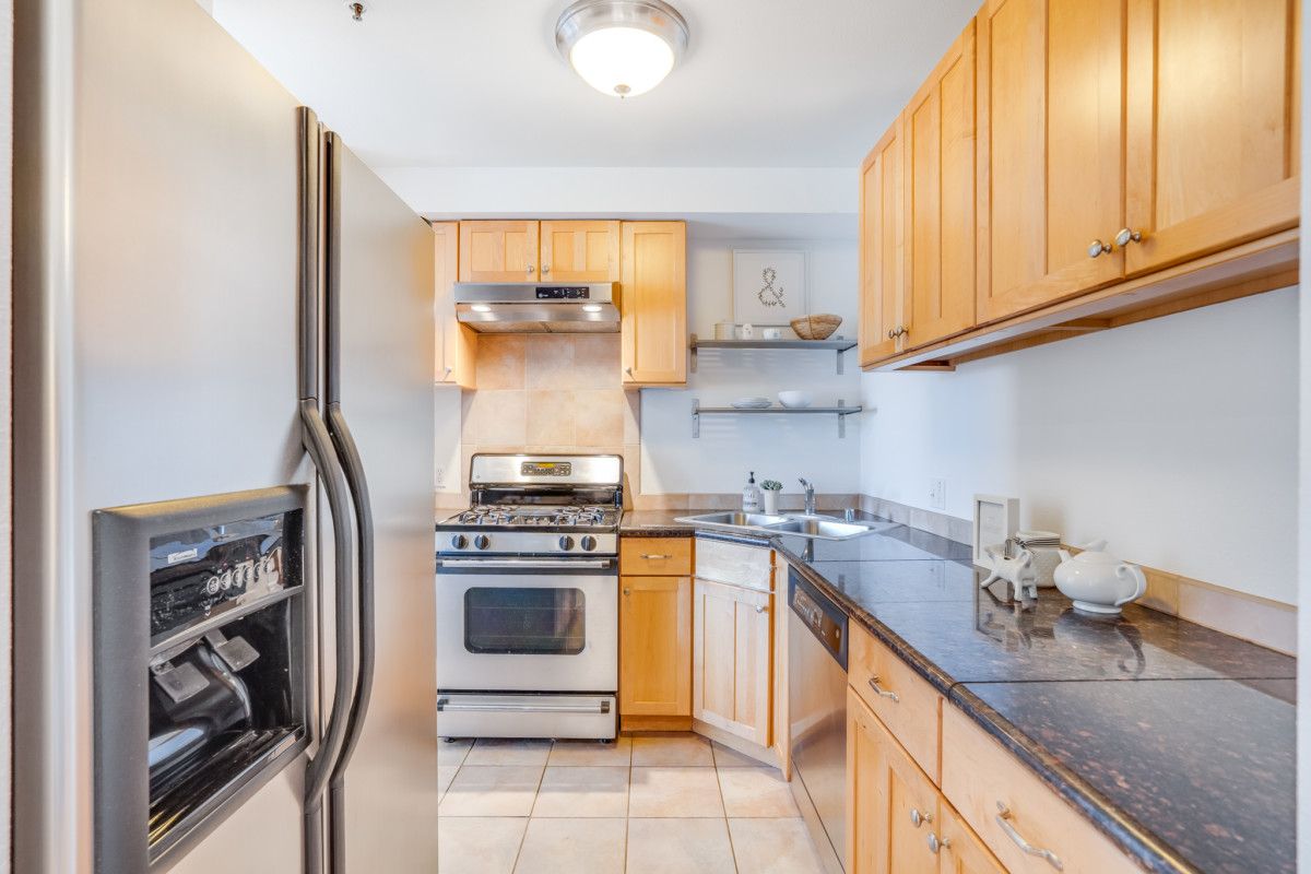 426 27th Street B203