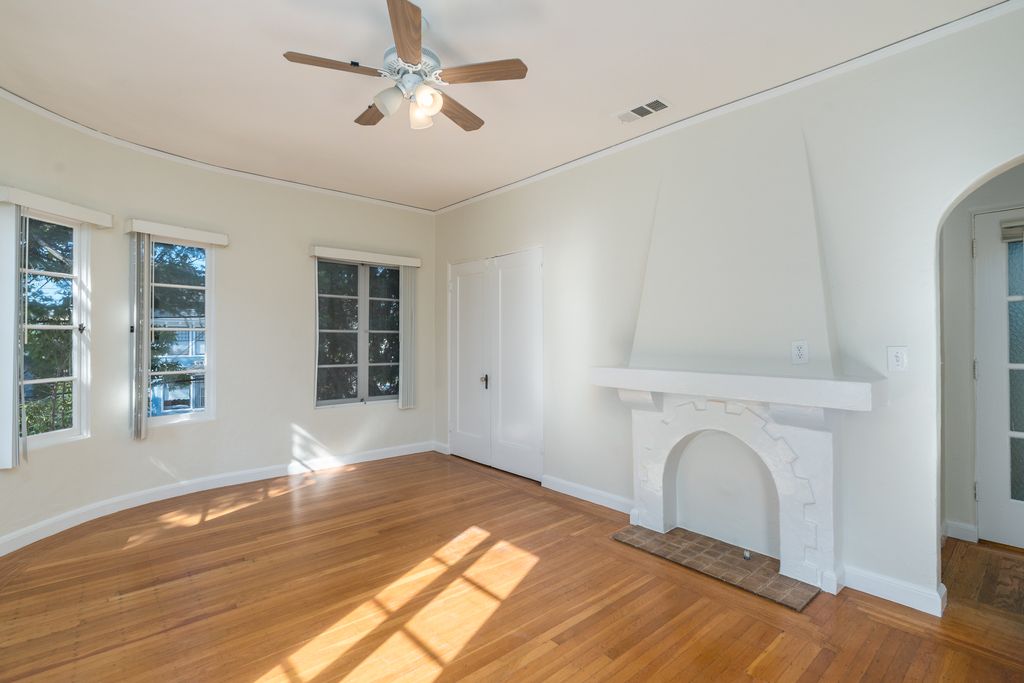 922 Chestnut Street #1
