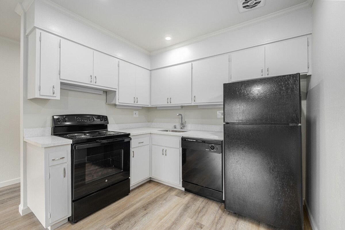 145 17th Street #204