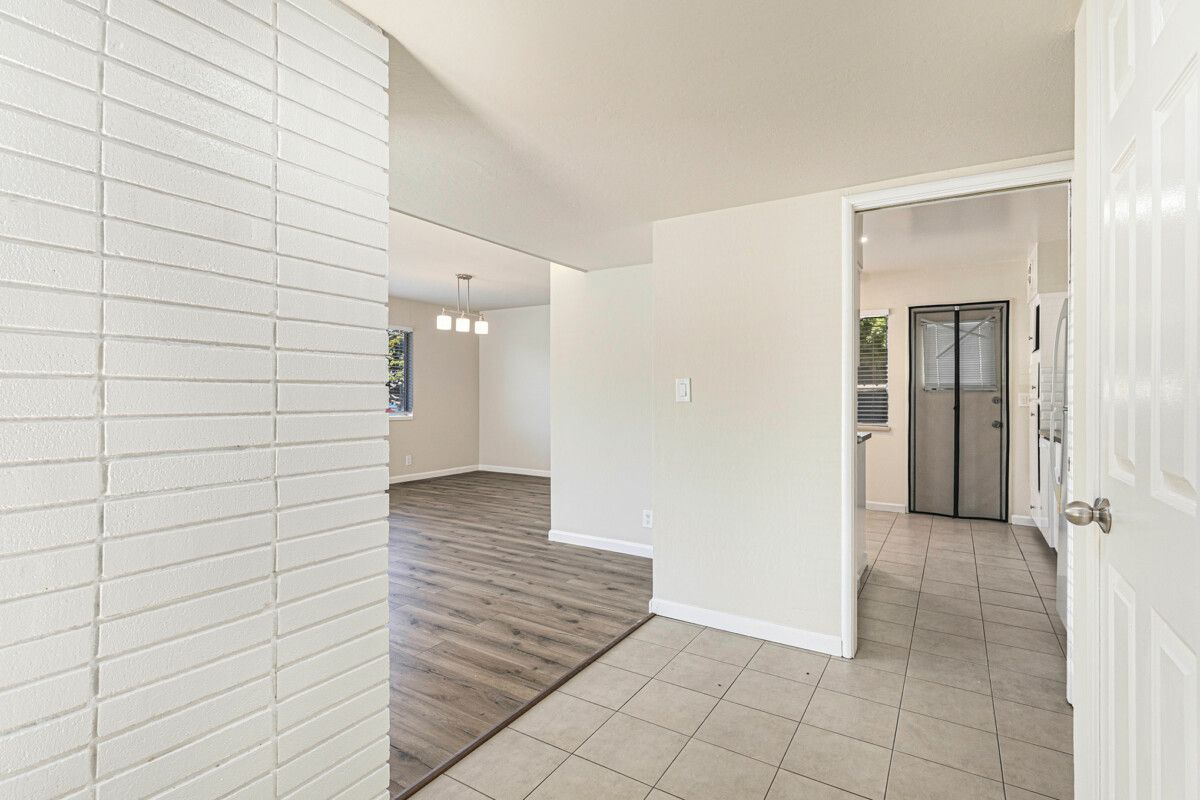 1160 Broadway #A