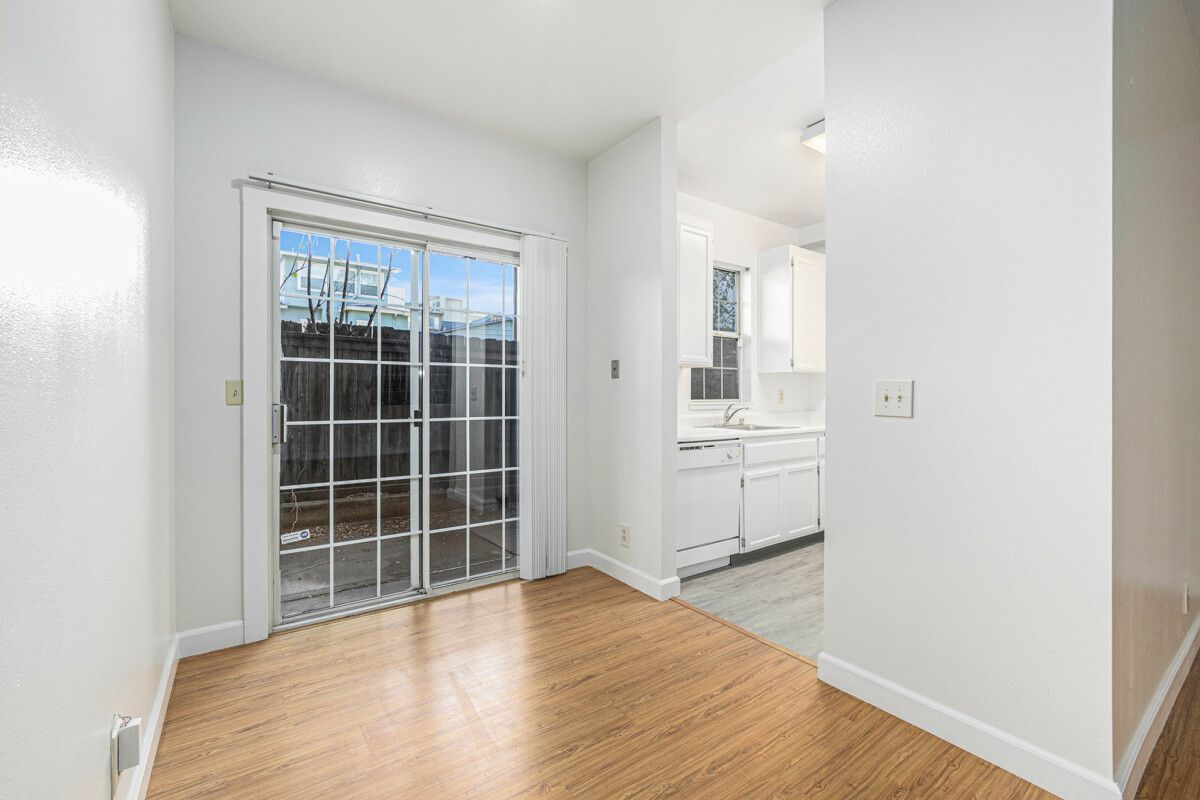 515 Van Buren Ave #B 