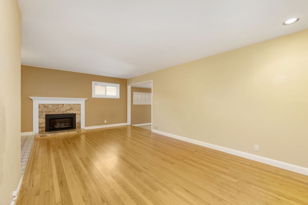 1020 Azalea Drive 
