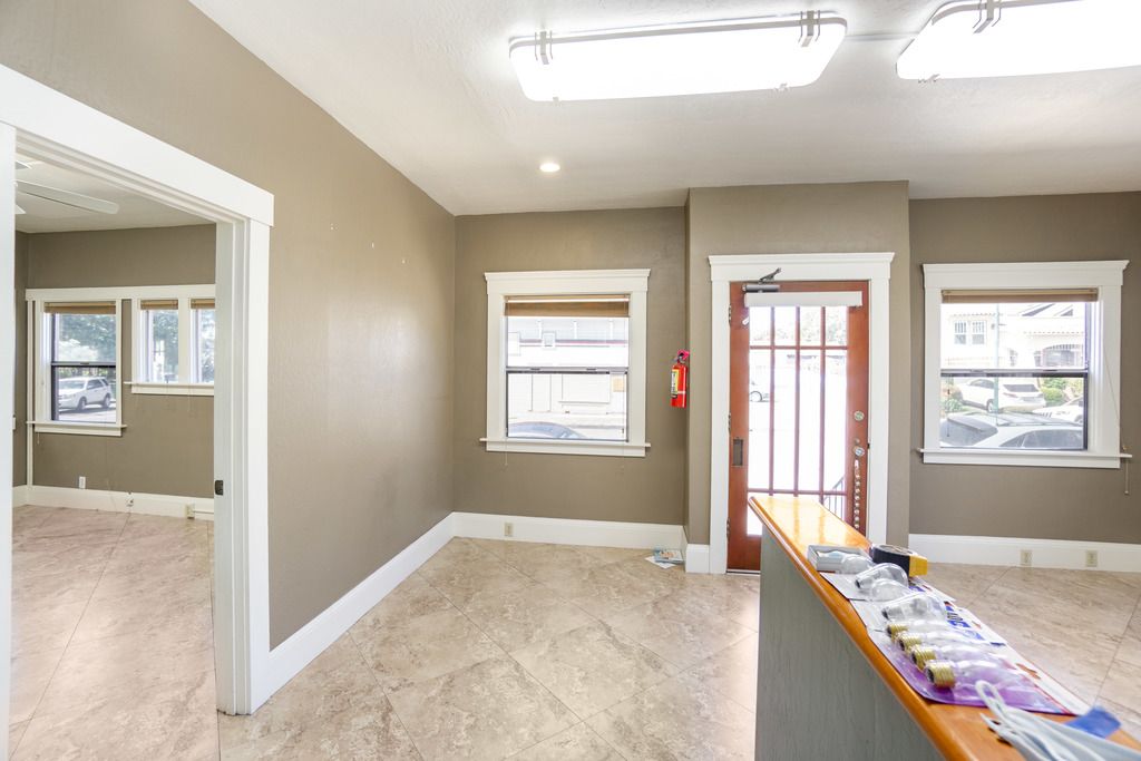 3111 Santa Clara Ave