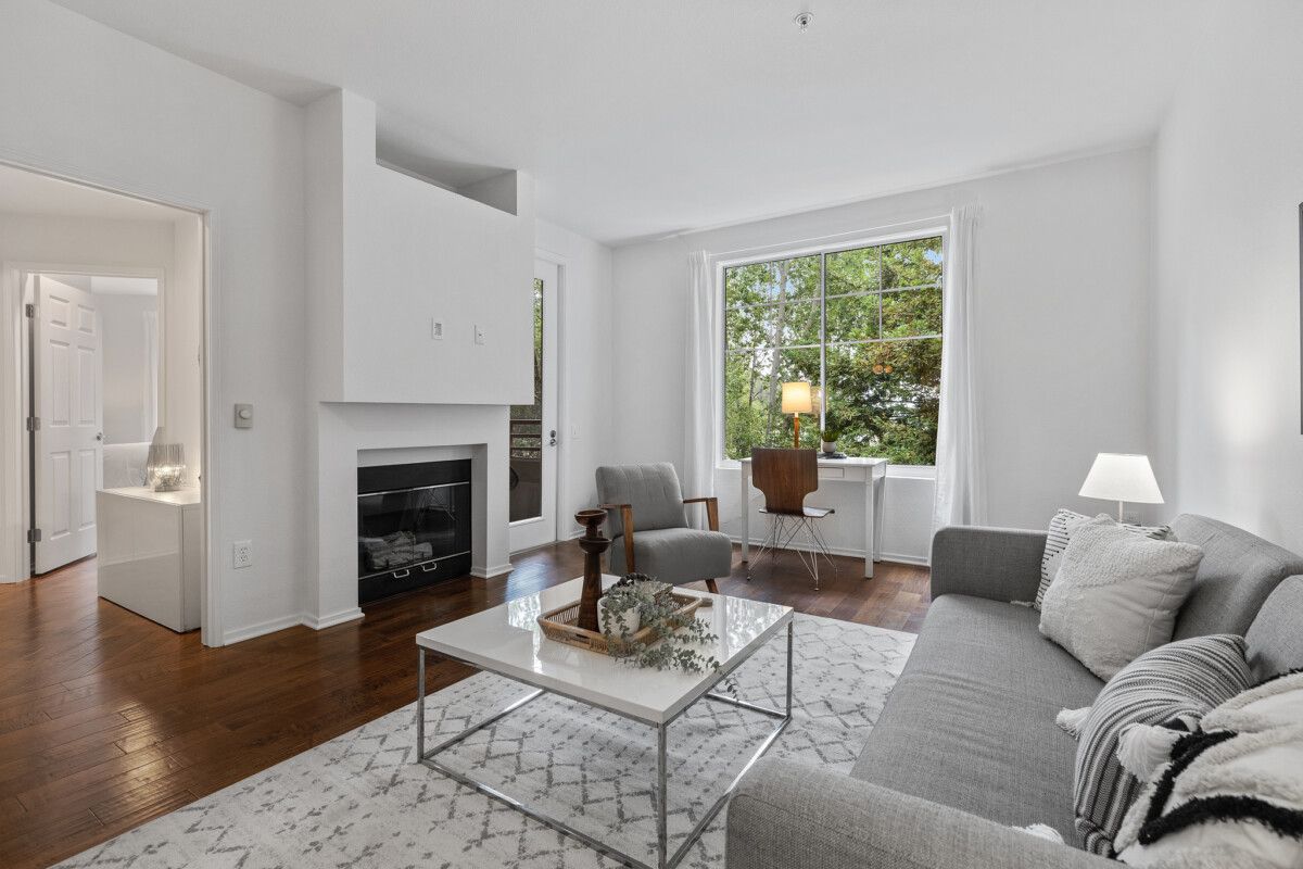 200 Caldecott Lane #114