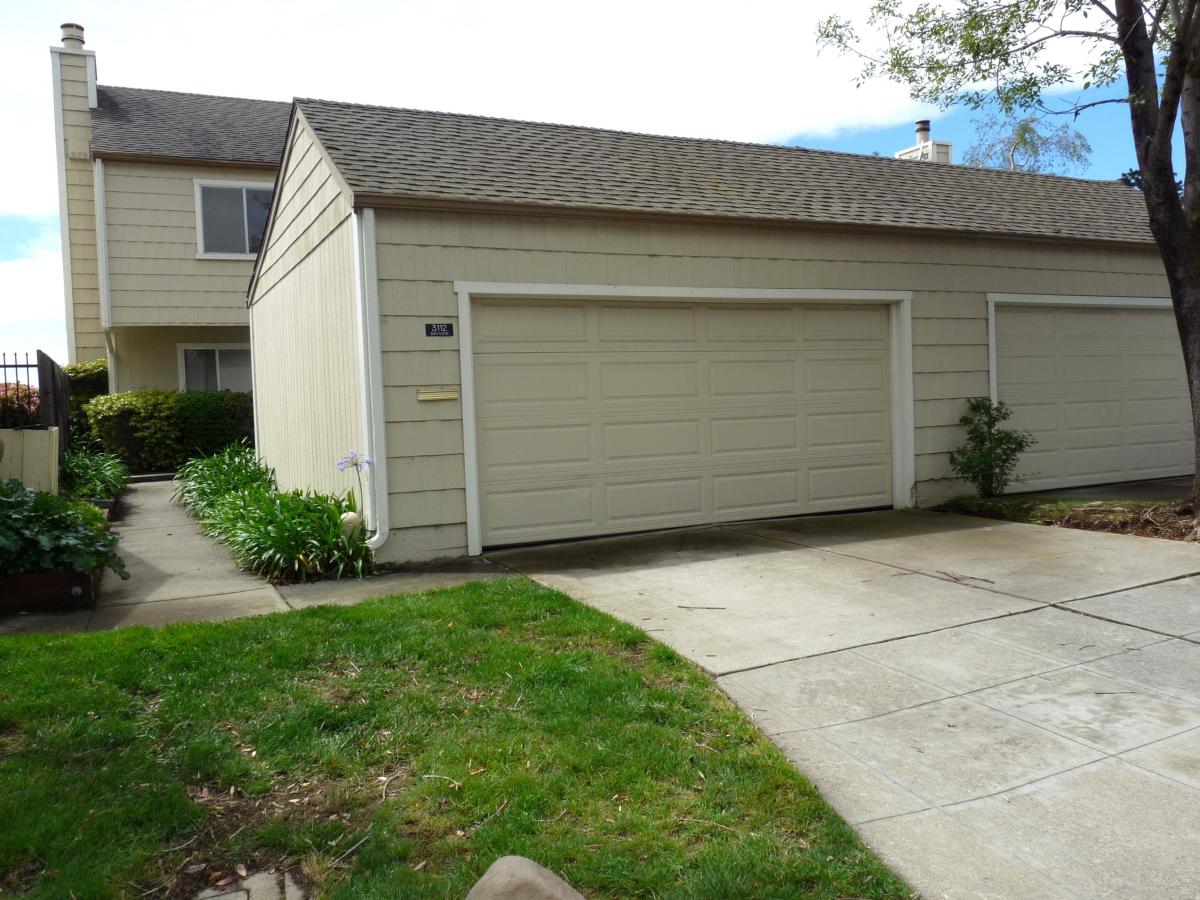 3112 Bayview Drive